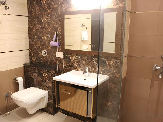Bathroom 4, Imperial Park, Gurgaon