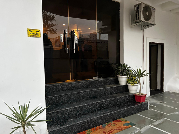 Others 3, Anya Residency, Gautam Buddha Nagar