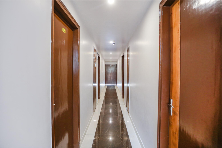 Public Area 2, FabHotel Well Stay, Gautam Buddha Nagar