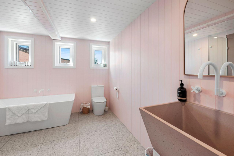 Bathroom 3, The Pink Lodge, Surf Coast - West