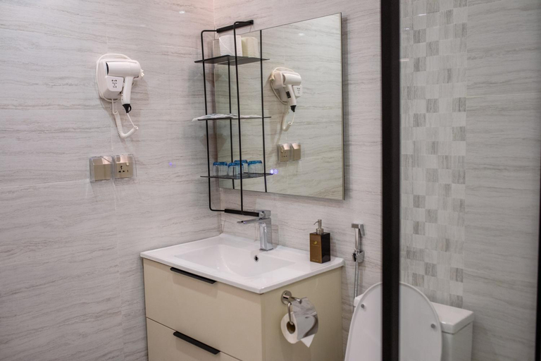 Bathroom 5, Aqua Heaven Inn, North Ari Atoll