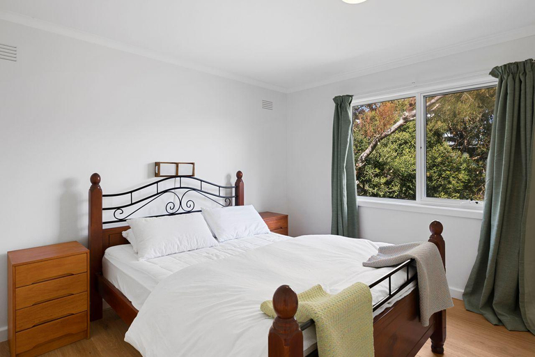 2, Myrtle Cottage, Surf Coast - West