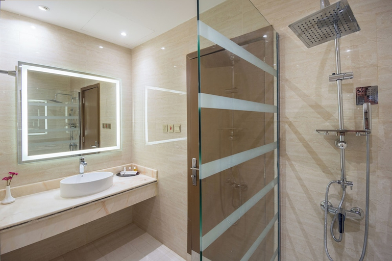 Bathroom 5, Boudl Al Fayha'A Apartment, Riyadh