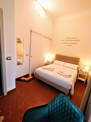 Others 5, Suleima B&B Messina Centro, Messina