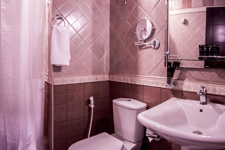 Bathroom 4, Platinum Seventy Serviced Apartments, Jeddah