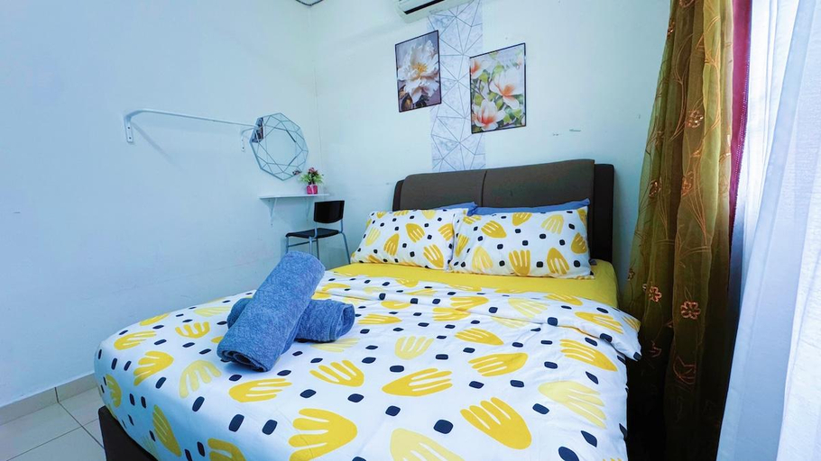 Bedroom 2, Cozy 3-Bedroom Apartment at Sri Ixora, Kajang!, Hulu Langat