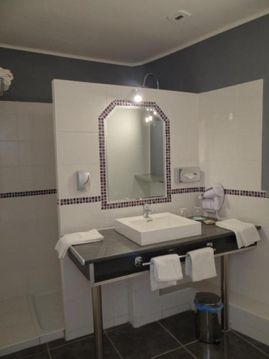 Bathroom 3, Domaine de l'Oustalia, Bouches-du-Rhône
