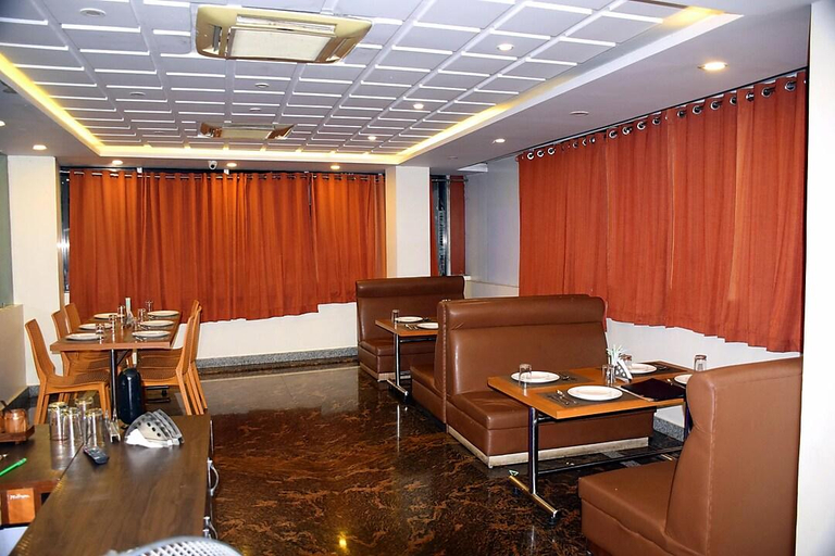 Others 5, Hotel Anand International, Samastipur