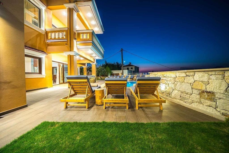 Others 4, Grand Olympia,Luxury, spacious indoor&outdoor area, Crete