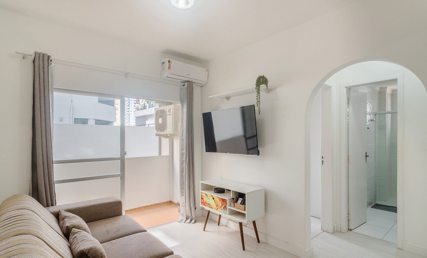 Living area 5, Full 2-bed Apt 80m From the Beach in BC, Balneário Arroio do Silva