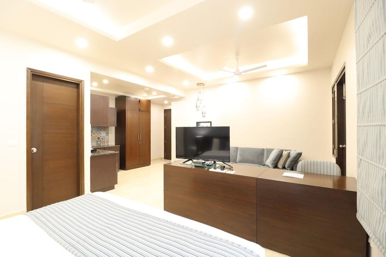 Bedroom 2, Ahuja Residency City Centre, Gurgaon