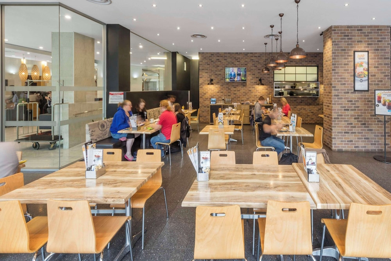 Food & Drinks 5, Oaks Embassy Adelaide Suites, Adelaide