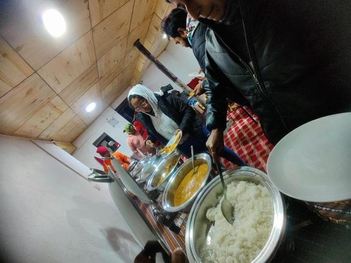 Food & Drinks
