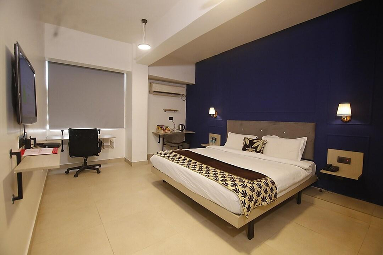 Bedroom 2, Virohaa Garden Hotel, Ghaziabad