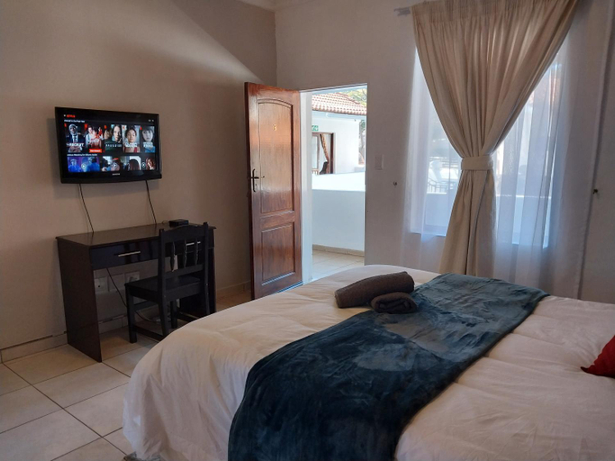 Bedroom 2, The Bowenite, City of Tshwane