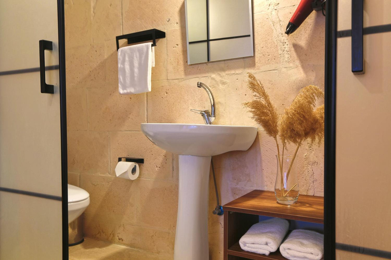 Bathroom 2, Babylon Stone Hotel, Kızıltepe
