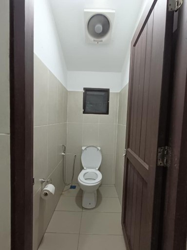 Bathroom 3, Mulu National Park, Marudi