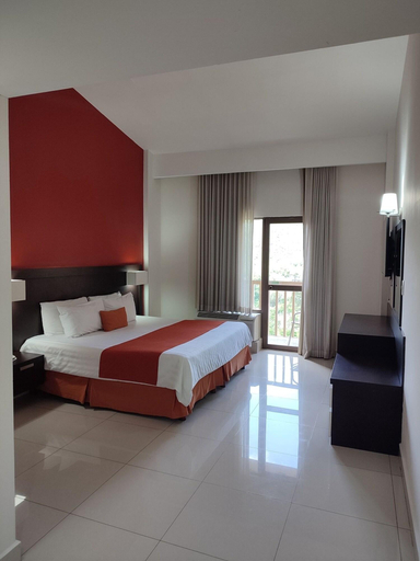Bedroom 3, Bahia Escondida Hotel, Convention Center&Resort, Santiago