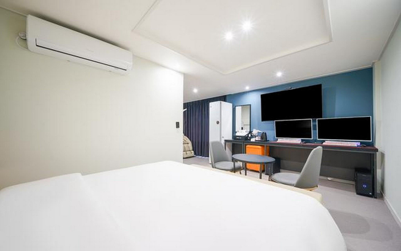 Bedroom 2, Changwon Sangnamdong Hotel Songdam, Changwon