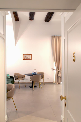 Others 4, Relais Don Pedro de Toledo, Napoli