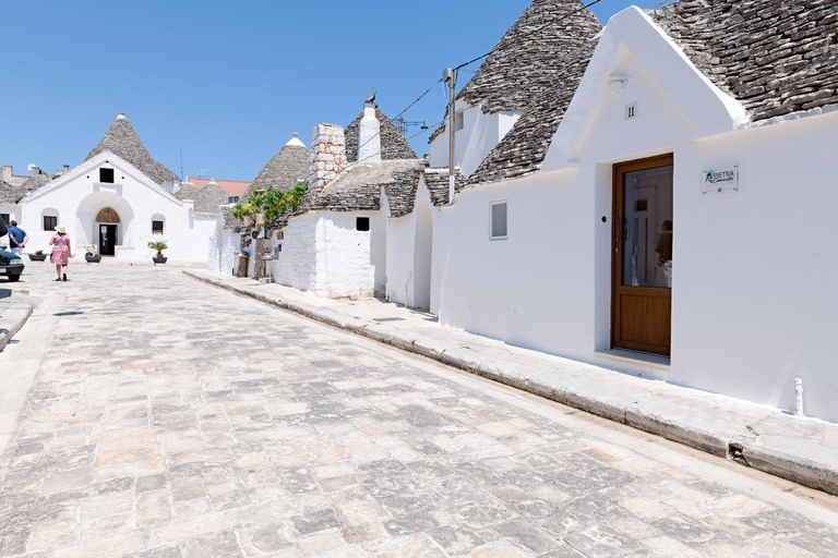 Others 3, Trullo Pietra Cannella, Bari