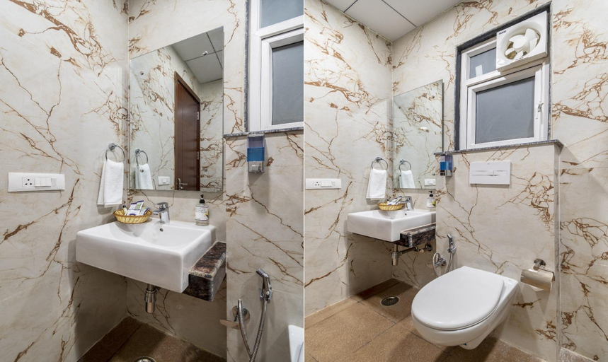 Bathroom, Hotel La Mirage Noida, Gautam Buddha Nagar