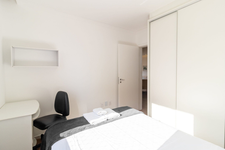 Room 4, Beautiful 2 Bedroom Apartment in Itacorubi Rlz0301, Florianopolis
