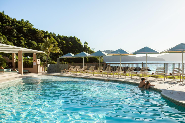 Sport & Beauty 3, The Sundays, Whitsunday