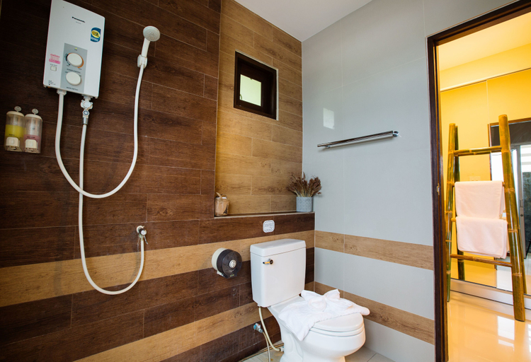 Bathroom 3, Sunset Beach Villas, Ko Phangan