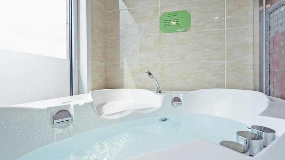 Bathroom, Namhae Healing Time Pension, Namhae
