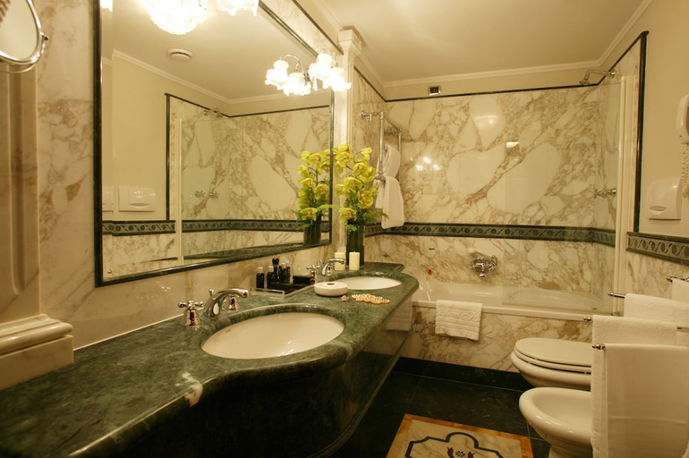 Bathroom 4, Baglioni Hotel Luna, Venezia