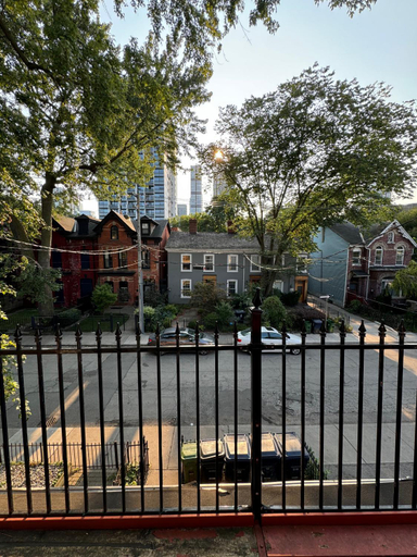 Others 4, Spacious Townhouse close to Dundas Square!, Toronto