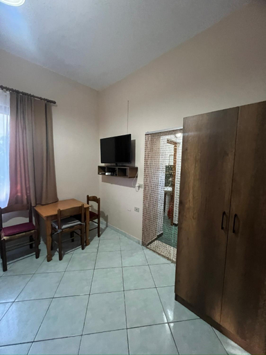 Others 5, Villa Green, Vlorës