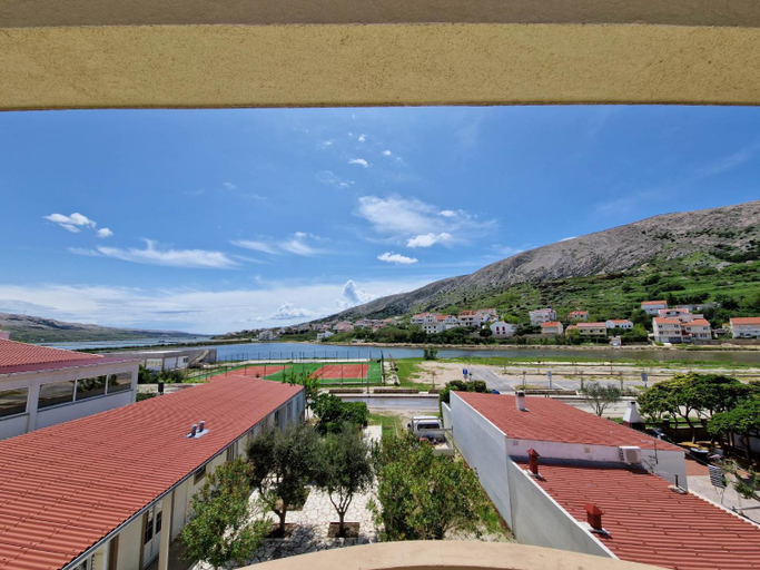 Others 5, Villa Gabriel, Pag