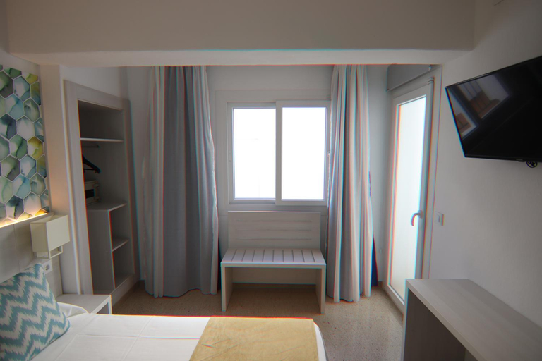 Bedroom 2, Hostal Cala Ratjada, Baleares