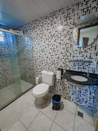 Bathroom 3, Casa do Calico, Fernando de Noronha