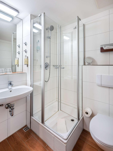 Bathroom 3, Best Western Hotel Nurnberg am Hauptbahnhof, Nürnberg
