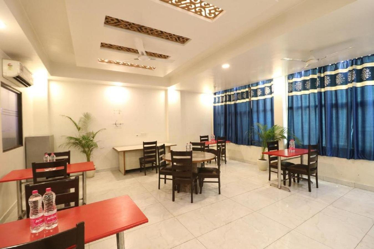Food & Drinks 4, Hotel Classic Park At Airport, Delhi