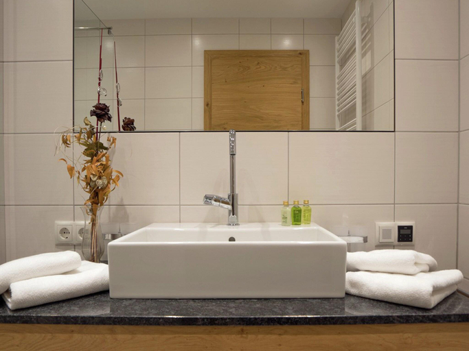 Bathroom 3, Apartment near the ski area in Mayrhofen, Schwaz