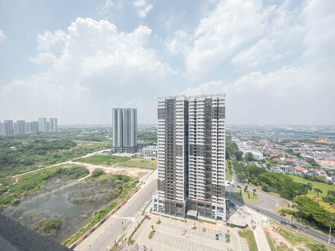 Other View & Surrounding 4, Simple and Bright 3BR at Meikarta Apartment By Travelio, Cikarang