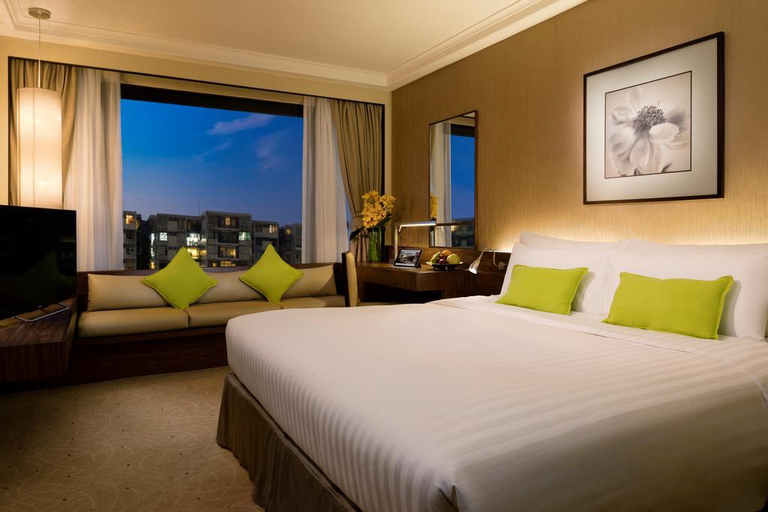 Bedroom 2, CITY GARDEN HOTEL, Hong Kong Island