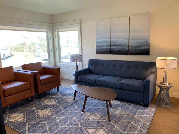 Others 1, The Ocean Front at Seaside, Clatsop