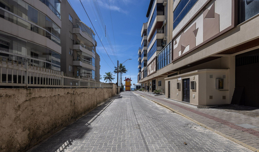 Property grounds, Apt w/ Balcony - Seafront in Meia Praia Ceo0104, Itapema