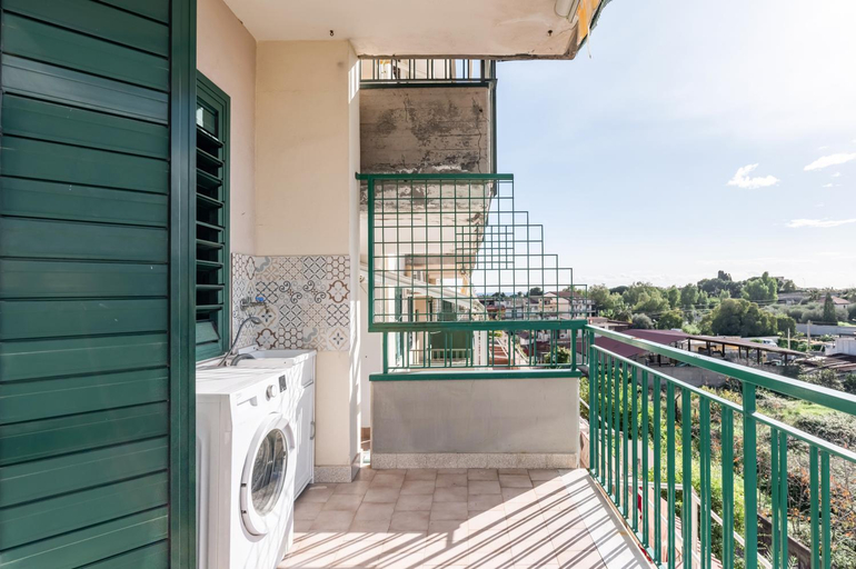Balcony/terrace 3, La Casa Di Tobia & Little Paradise Beach Apartments, Messina