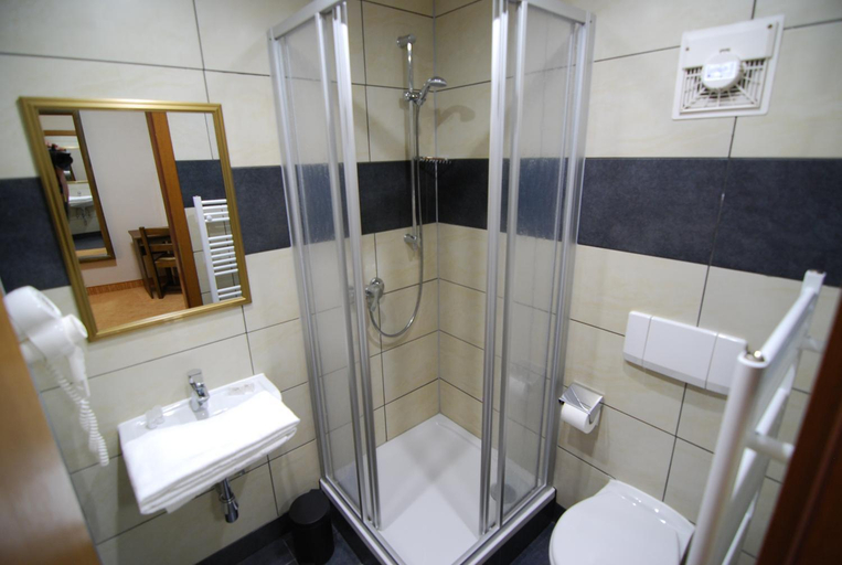 Bathroom, Hotel 3 Gemsen, Spittal an der Drau