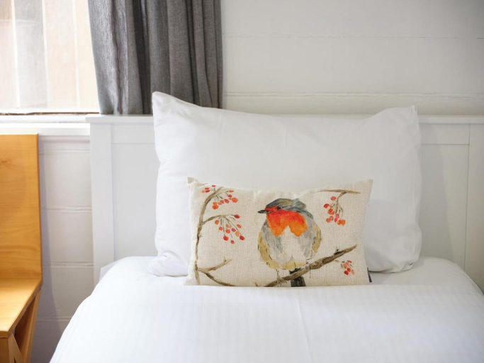 Bedroom 2, Hotel Blue & Cottages, Blue Mountains