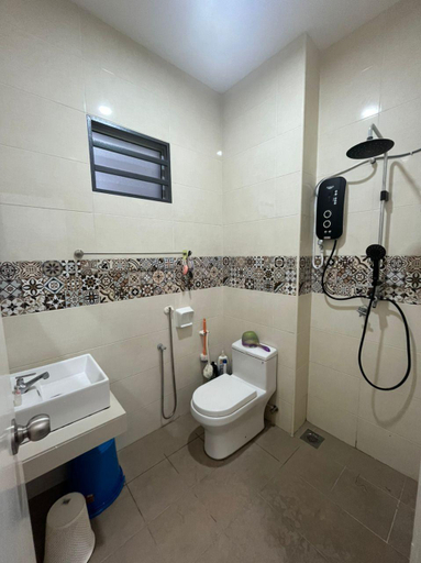Bathroom, Hadeerna Homestay, Kinta