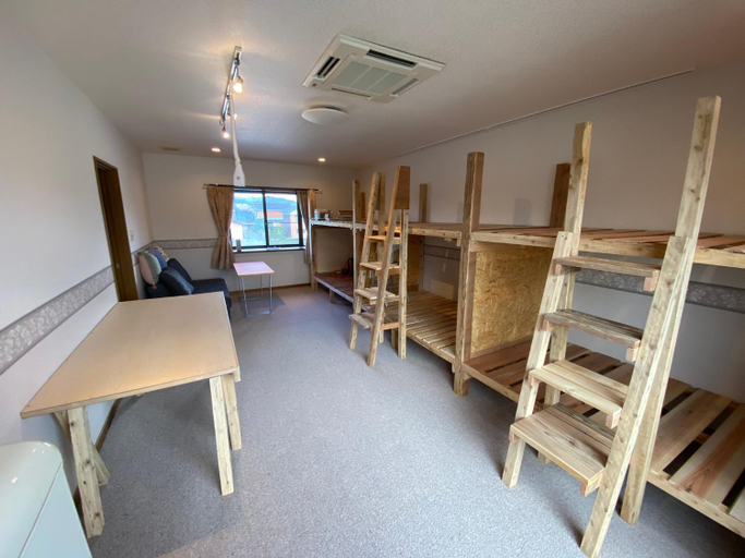 Others 3, Cozy&Cheap Share INN, Toyooka