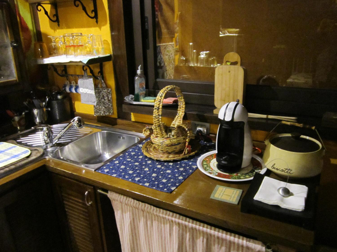 Food & Drinks 4, LA CASTELLANA Una Finestra sul Mare- Air Conditioned, La Spezia