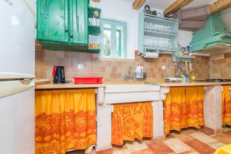Others 4, Lavender Cottage-Two Bedroom  Holiday Cottage  with Terrace, Trpanj